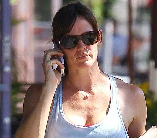 Jennifer Garner Hits the Gym in Ordinary Workout Gear