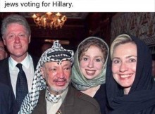 Clinton’s Family Posing with PLO Leader Yasser Arafat