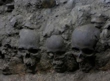 A Tower of more than 650 Women Skulls Discovered in Aztecs (New Mexico)