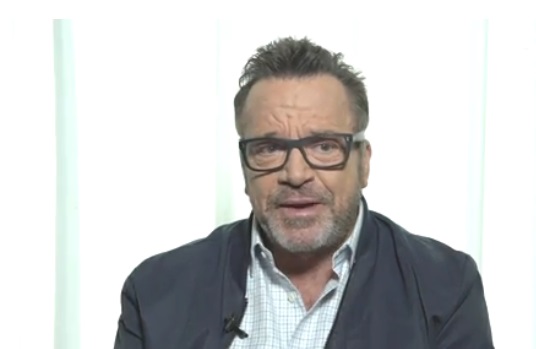 Tom Arnold criticized Trump over Apprentice Tapes