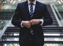How Can Men Look Stylish and Make the Right Impression at Office?